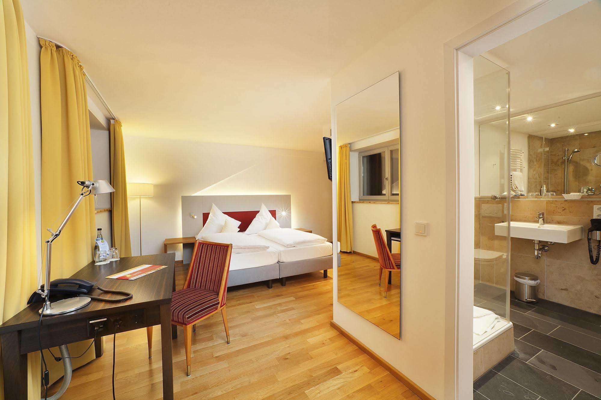 Akzent Brauerei Hotel Hirsch Ottobeuren Zewnętrze zdjęcie